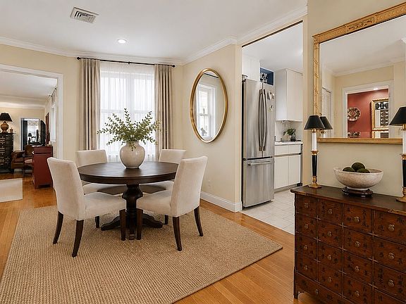 3rd image of 317 W 95th St APT 2F