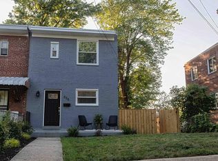 525 Hilltop Ter SE, Washington, DC 20019