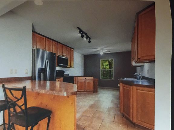 4th image of 35 San Sebastian Way