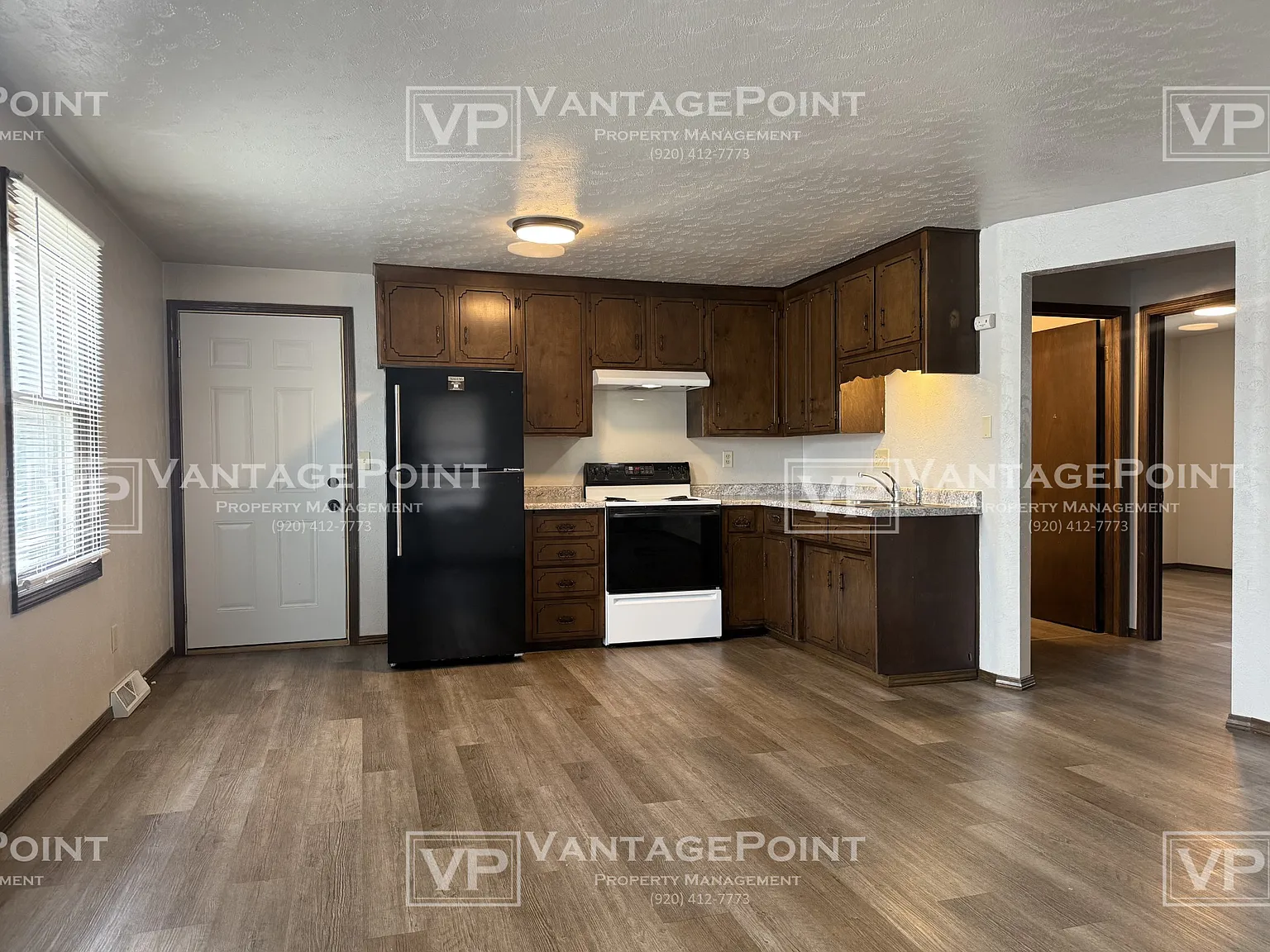 1635 Deckner Avenue - 4 — Photo 3