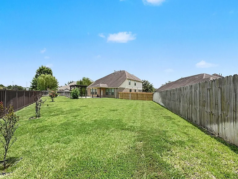 2302 Blue Jay Ln — Photo 36