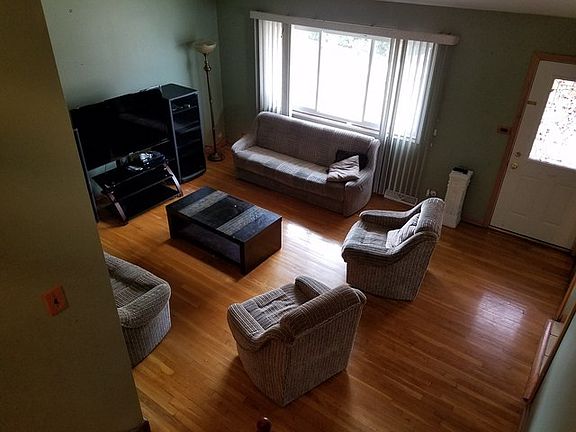 4th image of 9112 W Terrace Pl