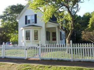 20 Railroad Ave, Rowley, MA 01969