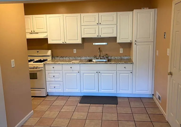 10 New Rd #5A — Photo 1