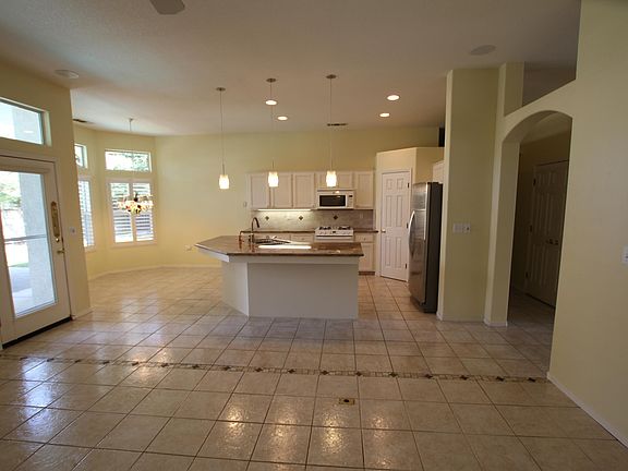 5th image of 2730 W Vine Ct