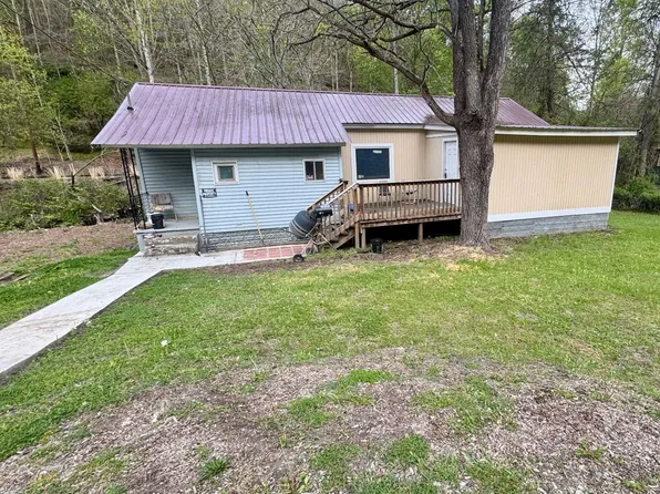 513 Doberman Dr, Welch, WV 24801