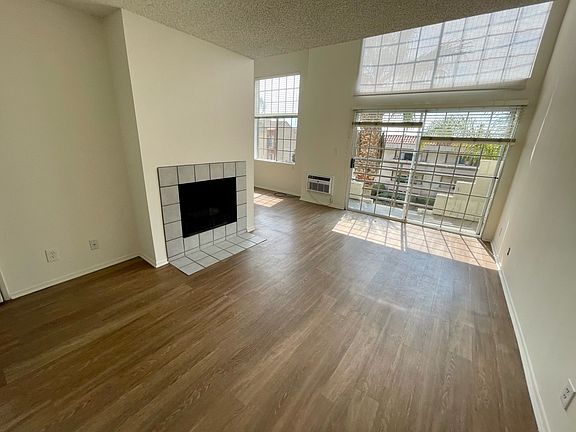 2nd image of 3750 Kelton Ave APT 208