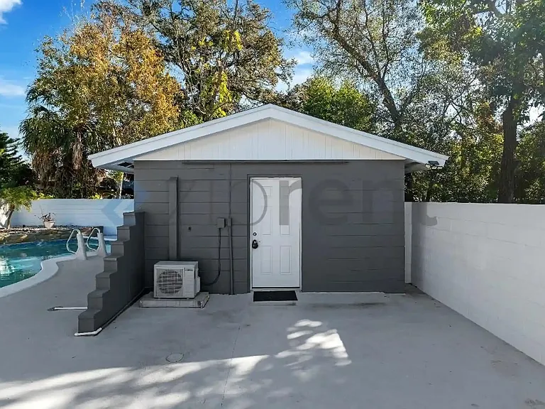 3909 N Clearfield Ave — Photo 5