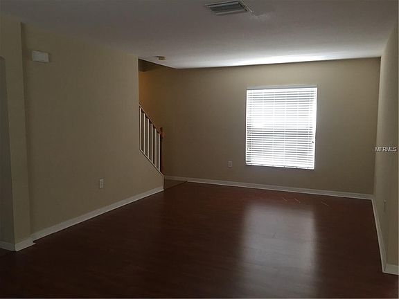 5th image of 7869 Carriage Pointe Dr