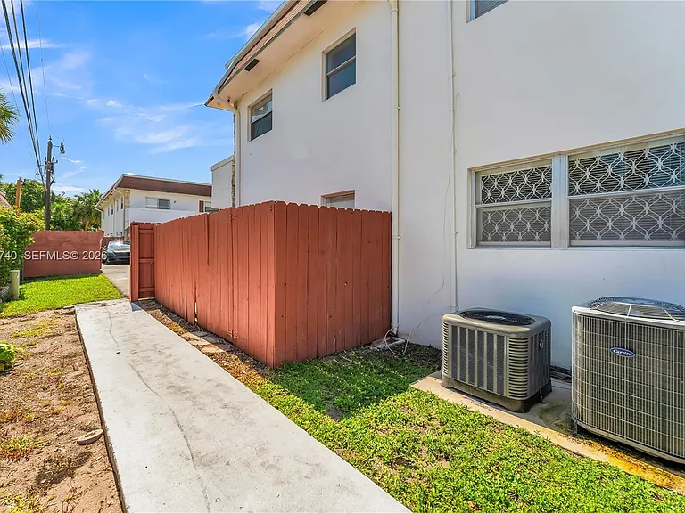 321 SW 1st Ct #K-4 — Photo 33