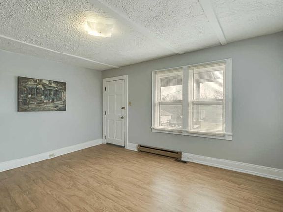 5th image of 1543 Delaware Ave