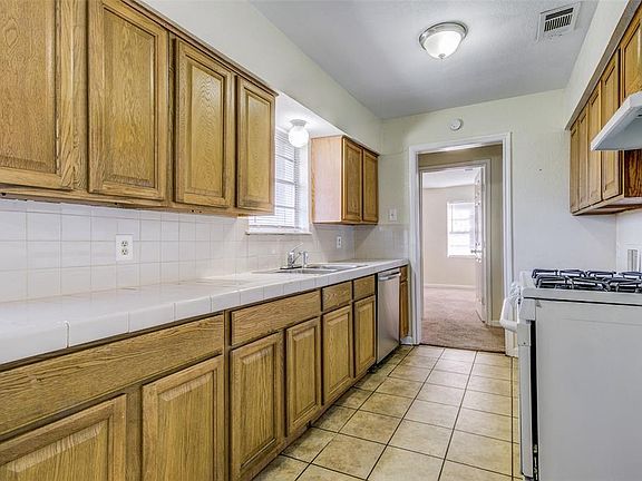 5th image of 3735 Susan Dr