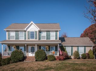 300 Autumn Cir, Bluff City, TN 37618