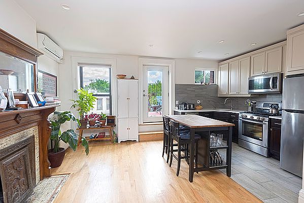 1st image of 605 7th St #2