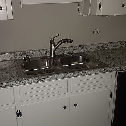 3rd image of 635 7th Ave NE
