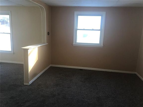 4th image of 411 S Wilkinson Ave