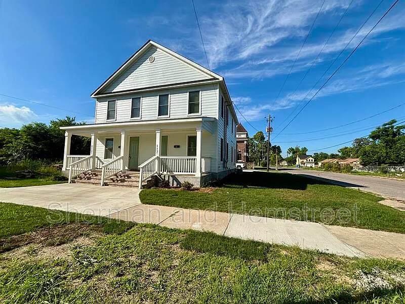 4 bed, 2.5 bath, 1400 sqft, $1,675 — Photo 3