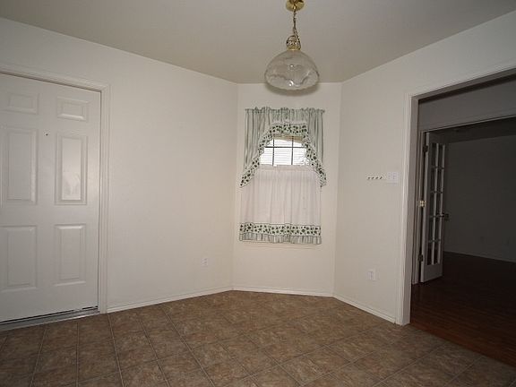 3rd image of 1207 Katelyn Cir