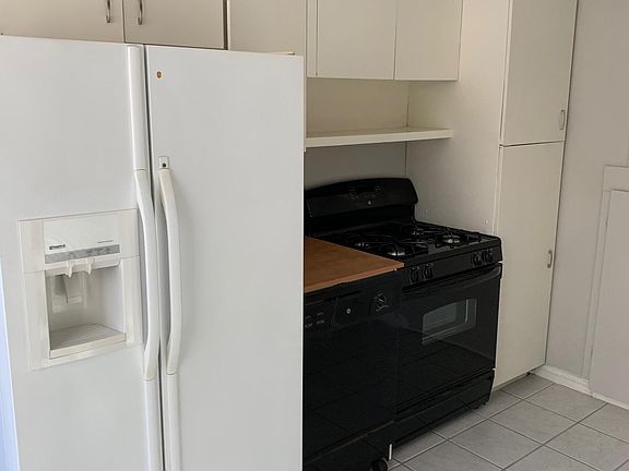 2nd image of 903 W University St