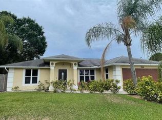 466 SW Jeanne Ave, Port Saint Lucie, FL 34953