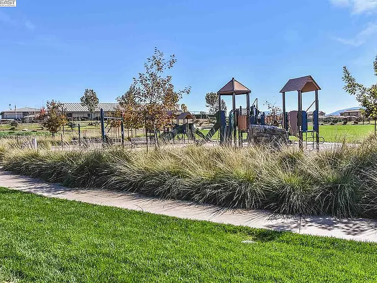 3260 Giovanni Way — Photo 12