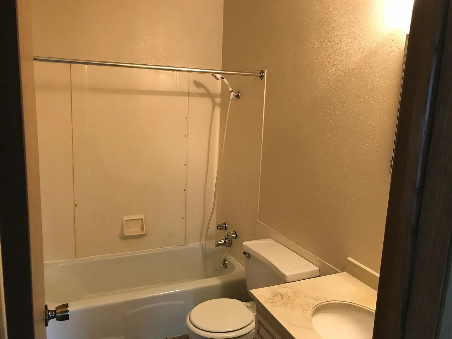 Forestview 2 Bedroom Upper Unit — Photo 2