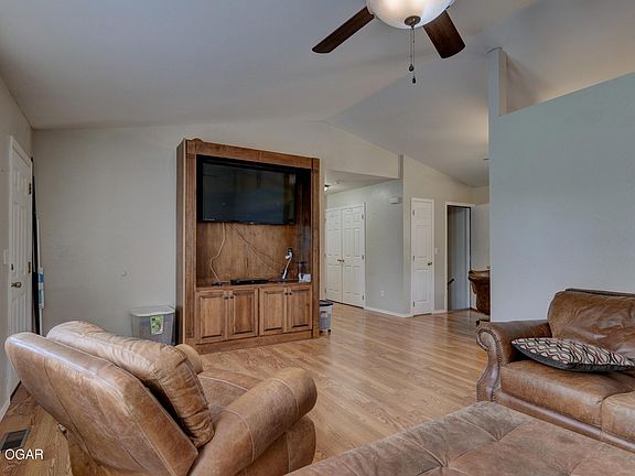 2nd image of 20989 Pansy Ln