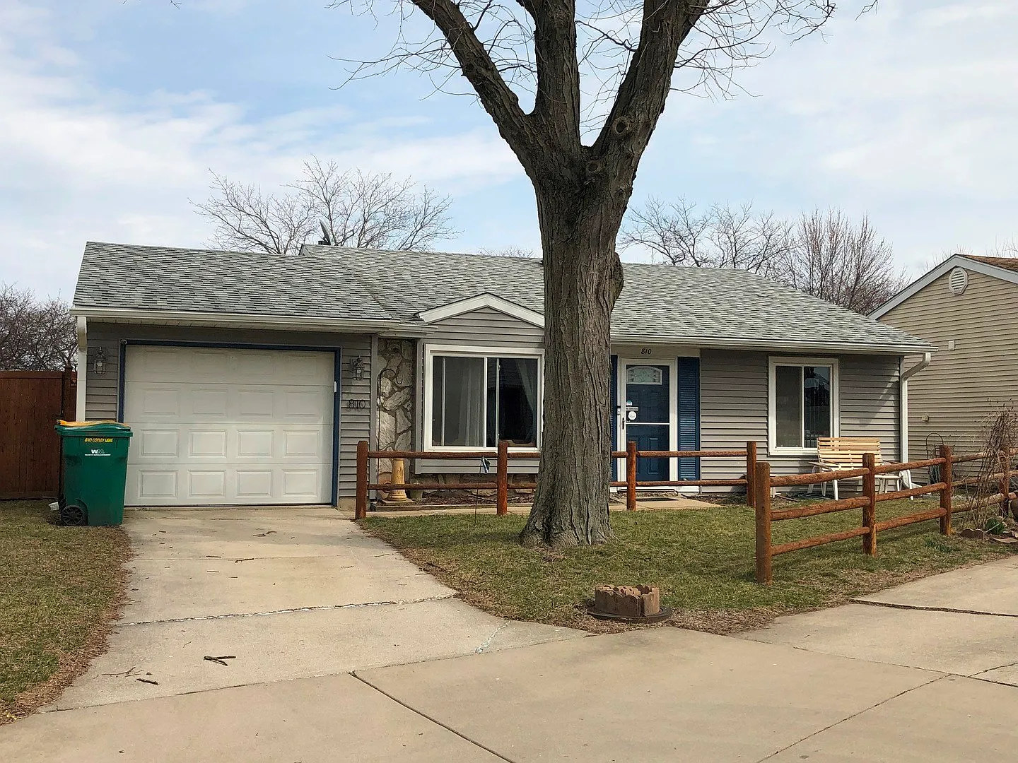 810 Copley Ln photo 1