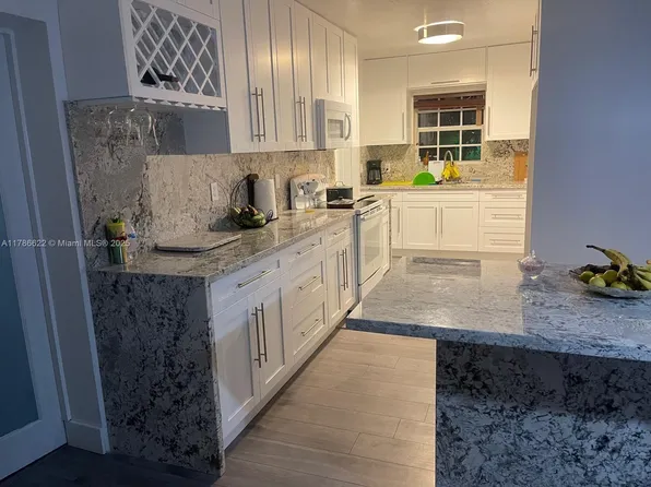 3103 NW 157th St, Miami Gardens, FL 33054