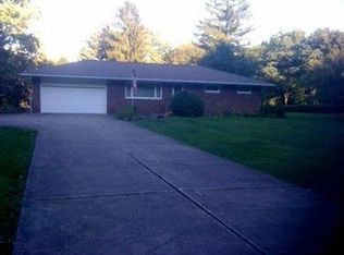 3519 Niles Carver Rd, Mineral Ridge, OH 44440