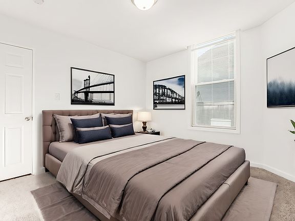 2nd image of 1111 Franklin Ave #1109