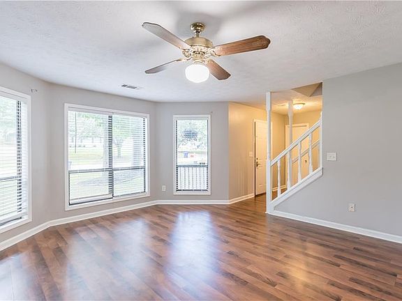 2nd image of 1351 Creekwood Cv
