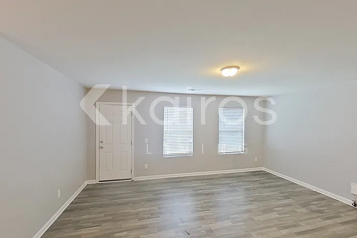 4 bed, 2.0 bath, 1400 sqft, $1,925 — Photo 2