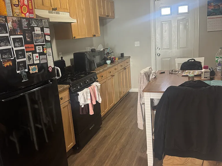 134 Pearl St #2 — Photo 1