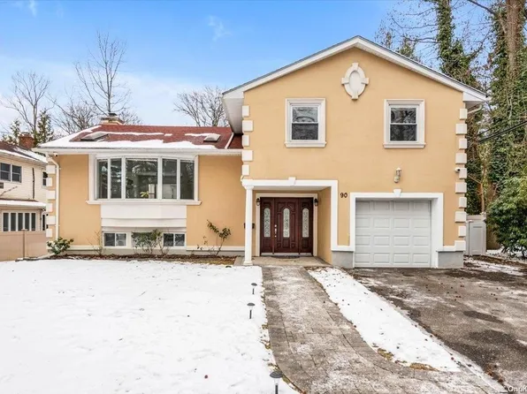 90 Station Road, Great Neck, NY 11023