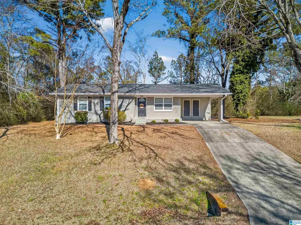 225 Hillside Dr, Anniston, AL 36206