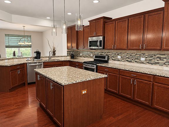 2nd image of 3799 Canton Cir