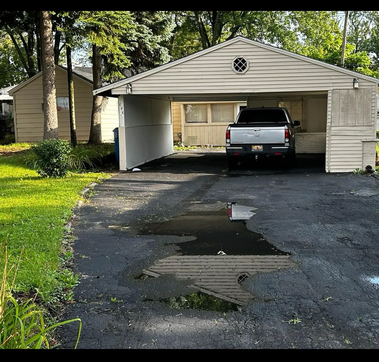 2 bed, 879 sqft, $1,450 — Photo 1