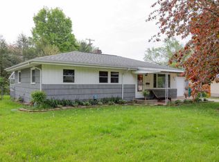 214 N Ridgeway Dr, Battle Creek, MI 49015