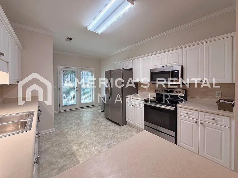 3505 Savannah Park Ln — Photo 20