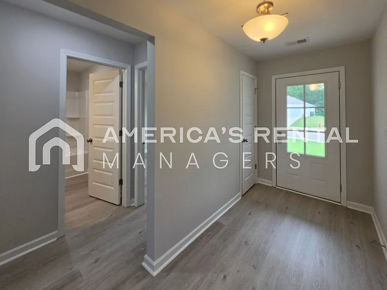 10312 Squires Way — Photo 9