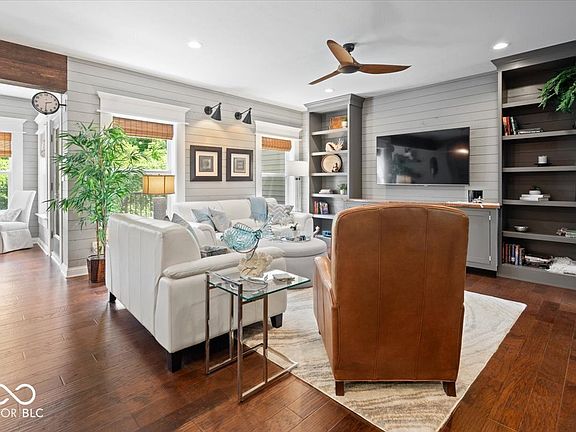 5th image of 9749 Thorne Cliff Way Unit 102