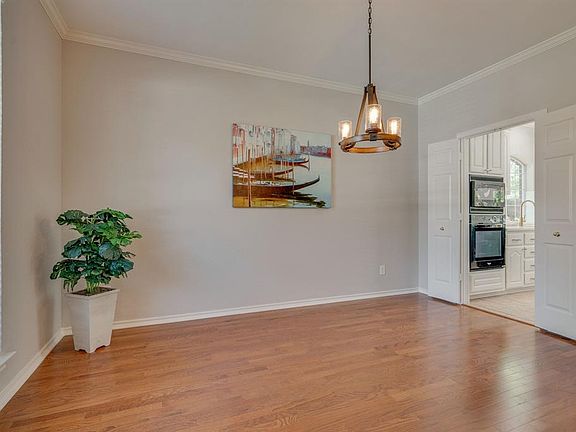 5th image of 801 Woodside Ct