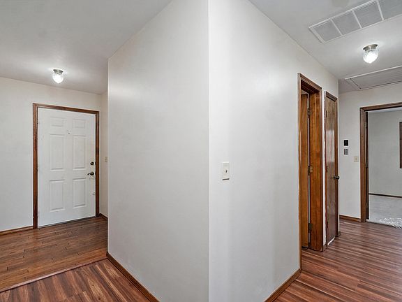 4th image of 1339 E Stoneridge Dr