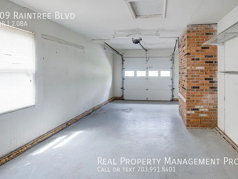 209 Raintree Blvd — Photo 39