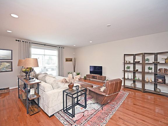 4th image of 3356 Marburg Square Ln