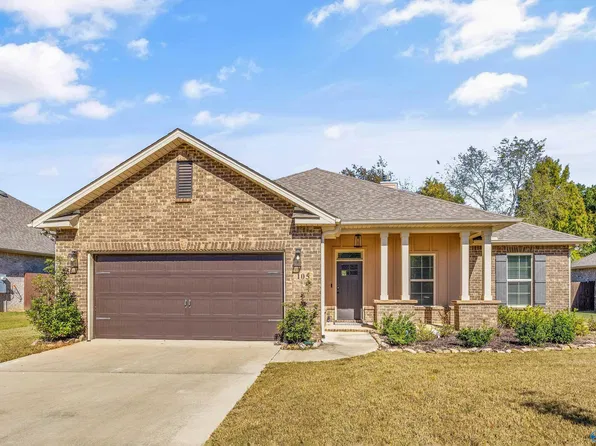 105 Kambry Grove Dr, Huntsville, AL 35811