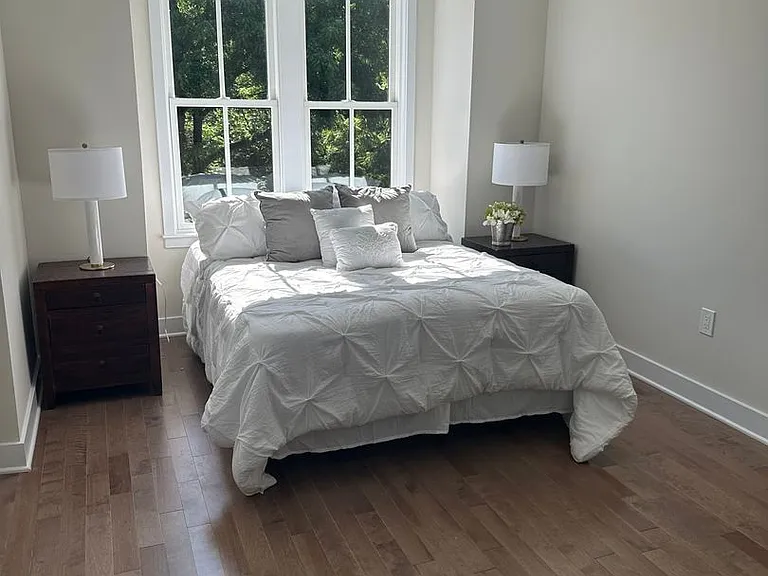 111-117 Thornton Ln — Photo 26