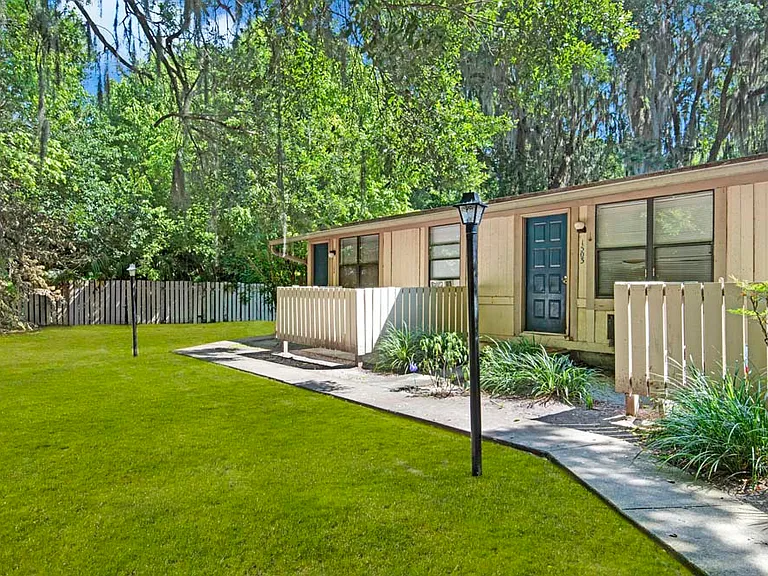 Nova Glen — Photo 14