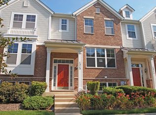 1213 Tuscany Dr, Streamwood, IL 60107